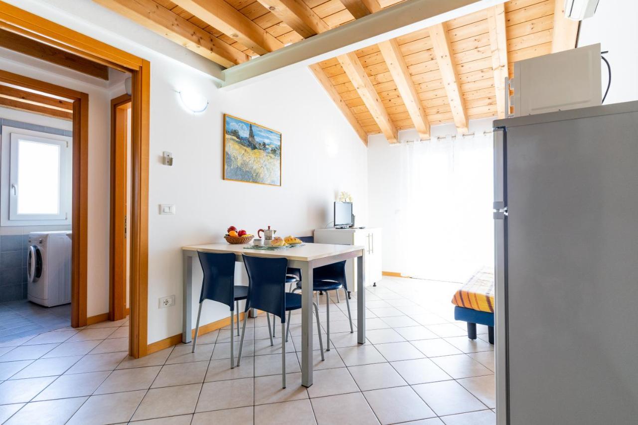 Maestrale Canova Apartments Caorle Exterior photo